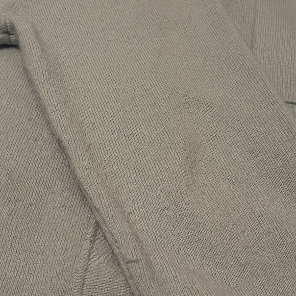 Crush. 100% Cashmere Cardigan/Button Down - Picture 5 of 9